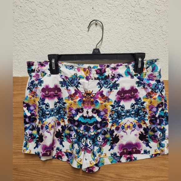 Nicole by Nicole Miller Pants - Nicole by Nicole Miller Floral Shorts Size 12